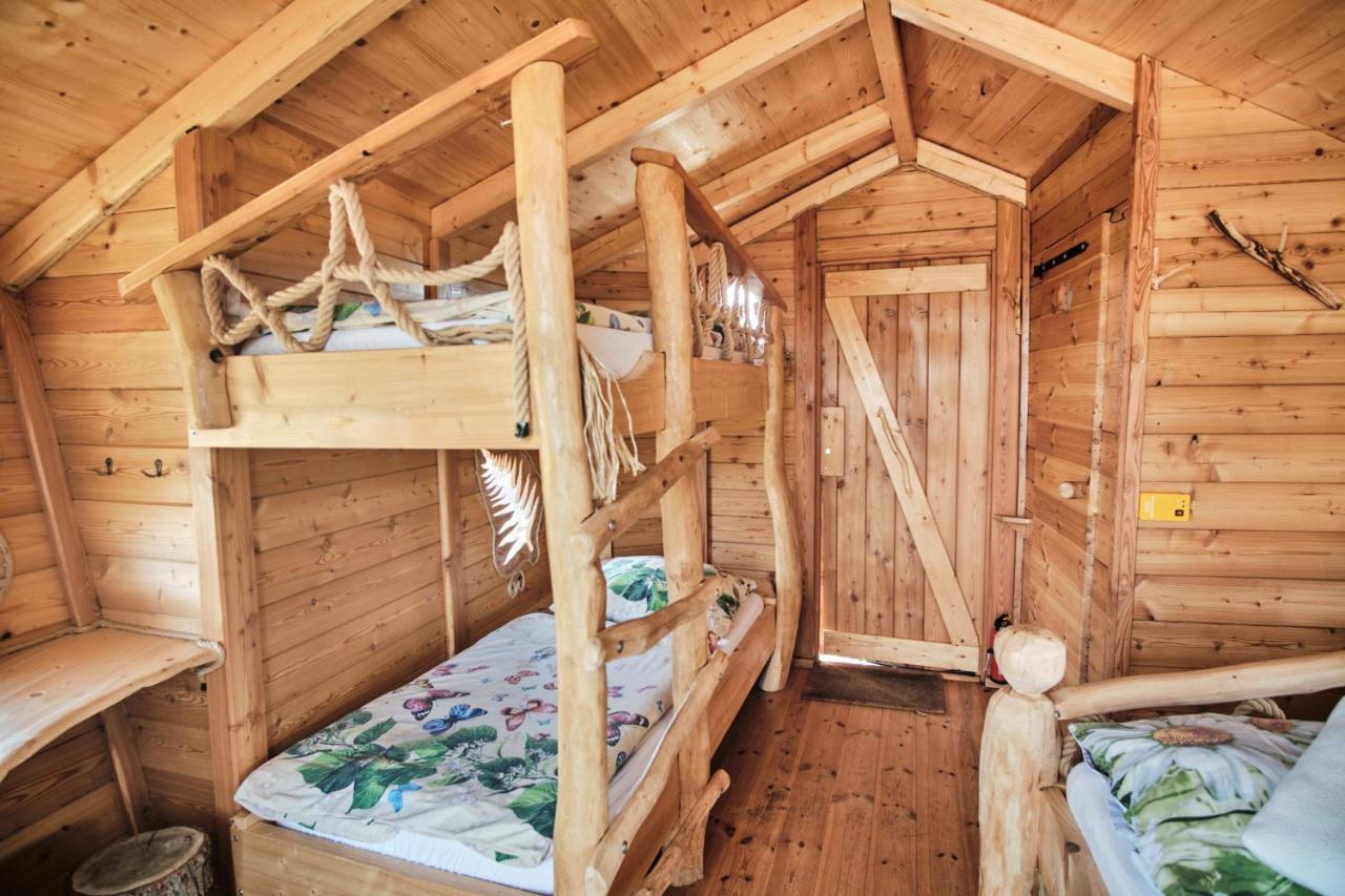 Villa Treehouse Kremilek Jesenice  Exterior foto